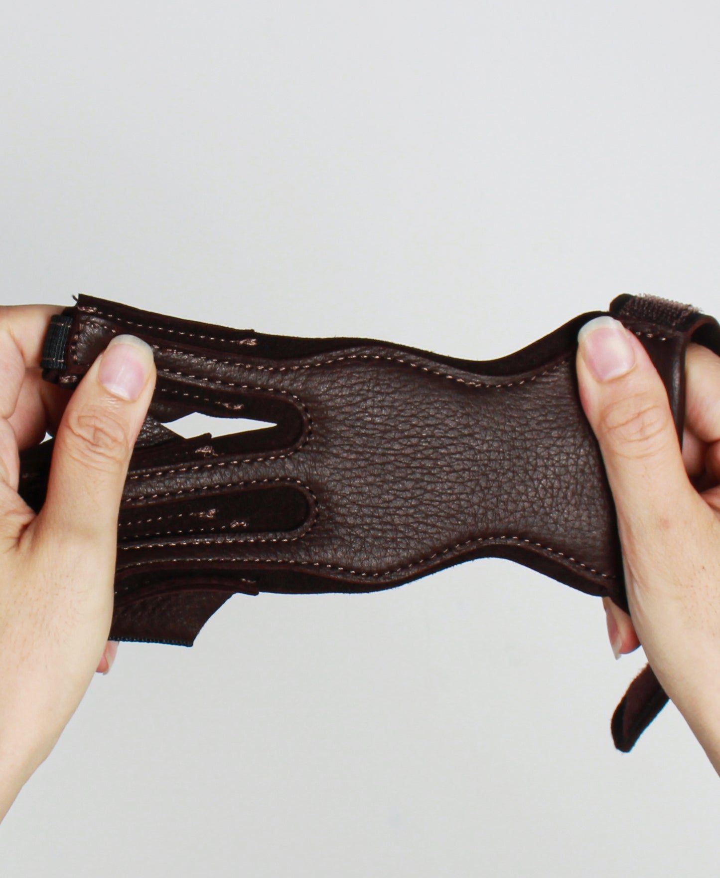 Bosen Pure Deerskin 3-Finger Archery Glove | S/M/L Sizes | Adjustable Velcro | Reinforced Anti-Slip Tips | Traditional Recurve Compound Longbow